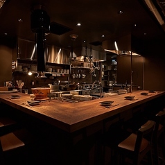 【カウンター6席】落ち着いた和モダンな個室空間で、記念日や接待など大切なひとときにふさわしい贅沢な時間をお過ごしいただけます。