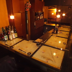 おひとり様はもちろん、2名様でのご利用にも最適です。カジュアルなデートや親しい方とのひとときを過ごすのにぴったりの特等席です◎さまざまなシーンにぜひご利用ください。