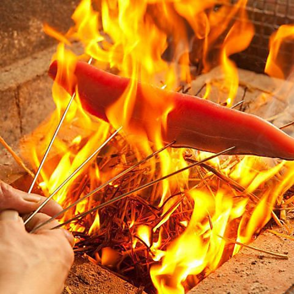 料理長特選の一品料理の数々を取り揃えております。