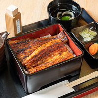 外はパリッと身はふっくら。本格的な鰻がお手軽に