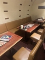 【4名×3テーブル】お仕事終わりの疲れた体を柔らかなソファーが包み込みます。4名～6名様向けのご利用にもお勧め◎快適な座り心地で、贅沢なひとときをお過ごしください♪おいしい料理との相性も抜群で、特別な時間を楽しんでください！最大12名様ご利用いただけます★個室になります。