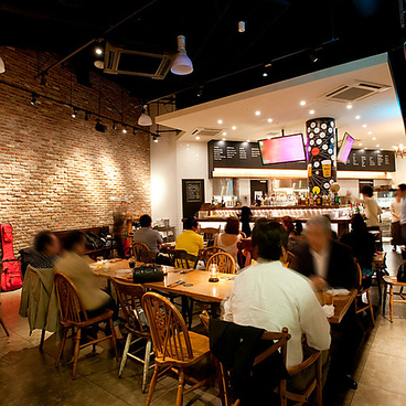 babel bayside kitchen バベルベイサイドキッチン 横浜ベイクウォーターの雰囲気1