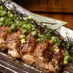 ☆取り扱い指定認定店☆みやざき地鶏　地頭鶏のもも肉の黒八味焼きの写真
