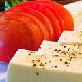料理メニュー写真 自家製チーズ豆腐とフルーツトマト　【野菜】