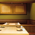 2～4名様の少人数でのデートや飲み会・女子会にも！20名様の小規模な団体様の宴会にも個室席へのご案内が可能!!当店には豊富なバリエーションの個室席をご用意しております。お席のタイプもテーブルダイニング席と掘りごたつ席からお選びいただけます♪
