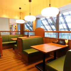 ソファー席のご用意がございます。