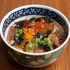 豪華な賄い　いくら海鮮丼