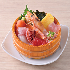 桶盛り海鮮丼