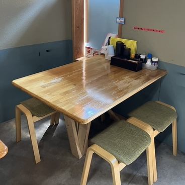 ラーメン大学&なんでも屋の雰囲気1