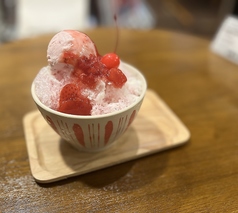 いちご地図かき氷　Strawberry shaved ice