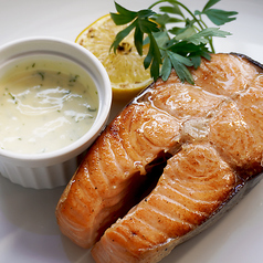 豪快！アトランティックサーモンのステーキ