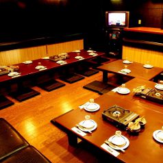 【18名様用　お座敷】ゆったりと靴を脱いで寛げるお座敷席をご用意。池袋での宴会なら当店へ！様々なお席やコースをご案内いたします。