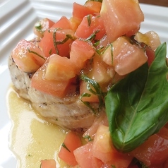 メカジキのグリル　トマトとバジルのソース