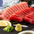料理メニュー写真&nbsp;鮮度で味わう、極厚なマグロ
