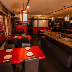 【中央フロア貸切30～50名様】【店舗完全貸切51～100名様】100インチプロジェクター・ワイヤレスマイク完備しております。