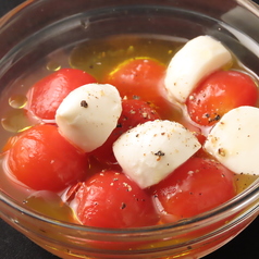 プチトマトとモッツァレラチーズのマリネ
