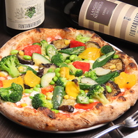 本場ナポリの味自慢の窯焼きピッツァ★