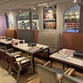 店内カラフルな装飾でSNS映えすること間違いなし！