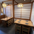 4名様掛けのテーブル席ございます