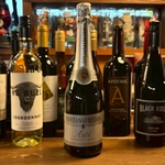 お酒好きの皆様へ...仕入れに応じて変わるお酒のラインナップ。一期一会の出会いをお楽しみ下さい♪