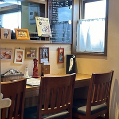 半個室感で人気のカウンター席!1名様のご利用でも相席はありません