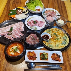 食べ放題で焼肉と韓国料理の充実ラインナップ
