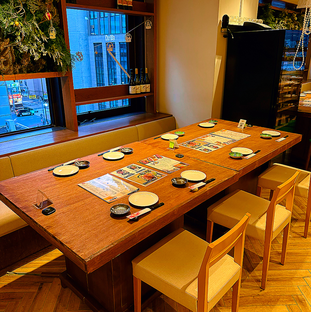 少人数の飲み会に最適なテーブル席