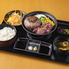 ハンバーグとハラミステーキコンボ御膳Sサイズ100g/80g