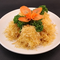 当店オリジナル！サクサク食感が癖になる自慢「金龍球」