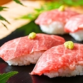 料理メニュー写真 肉寿司4貫