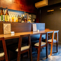 モノトーンを基調とした店内は洗練された大人の空間