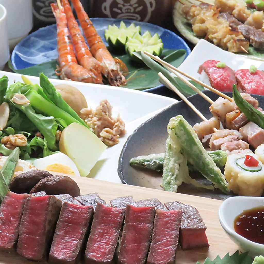 ボリューム満点の大皿料理と、充実のドリンク飲み放題でコスパ抜群の宴会をご堪能ください