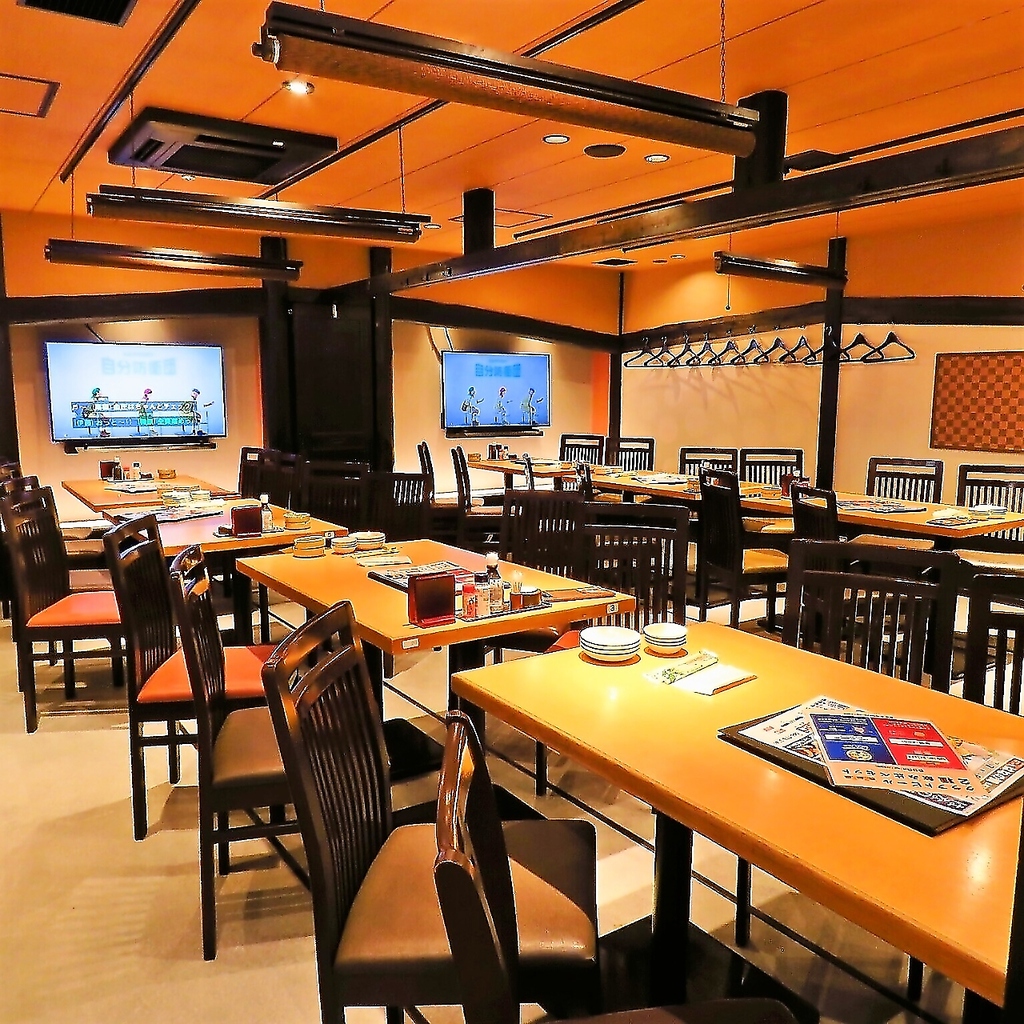 店内はゆったり落ち着いた和の雰囲気です。美味しいお魚を心行くまでご堪能下さいませ