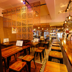 ジンと小皿 蒸留屋の雰囲気3