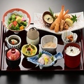 料理メニュー写真&nbsp;鶏の唐揚とエビフライ