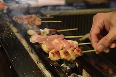 備長炭で焼く本格焼き鳥