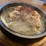 牛一頭で二人前しかとれない本店大人気！コラーゲン旨味たっぷり！まるごと和牛テールスープ！