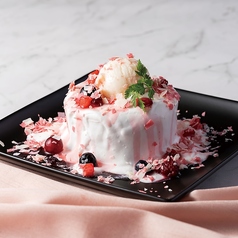 花咲くパンケーキ ストロベリーチョコ&ベリーソース