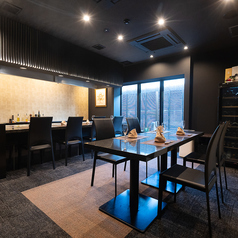 最大11名様までOK。女子会やママ会など、お喋りに花を咲かせたいお集まりにぜひどうぞ♪また、2人からご利用可能ですのでお気軽にお申し付けください。