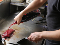 極上のステーキとハンバーグを追求