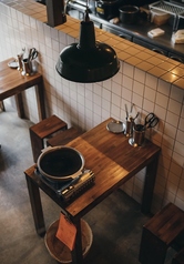 【1F：3名様用テーブル席ございます◎】コンパクトながらも快適に過ごせる3名様で座れるテーブル席となっております。