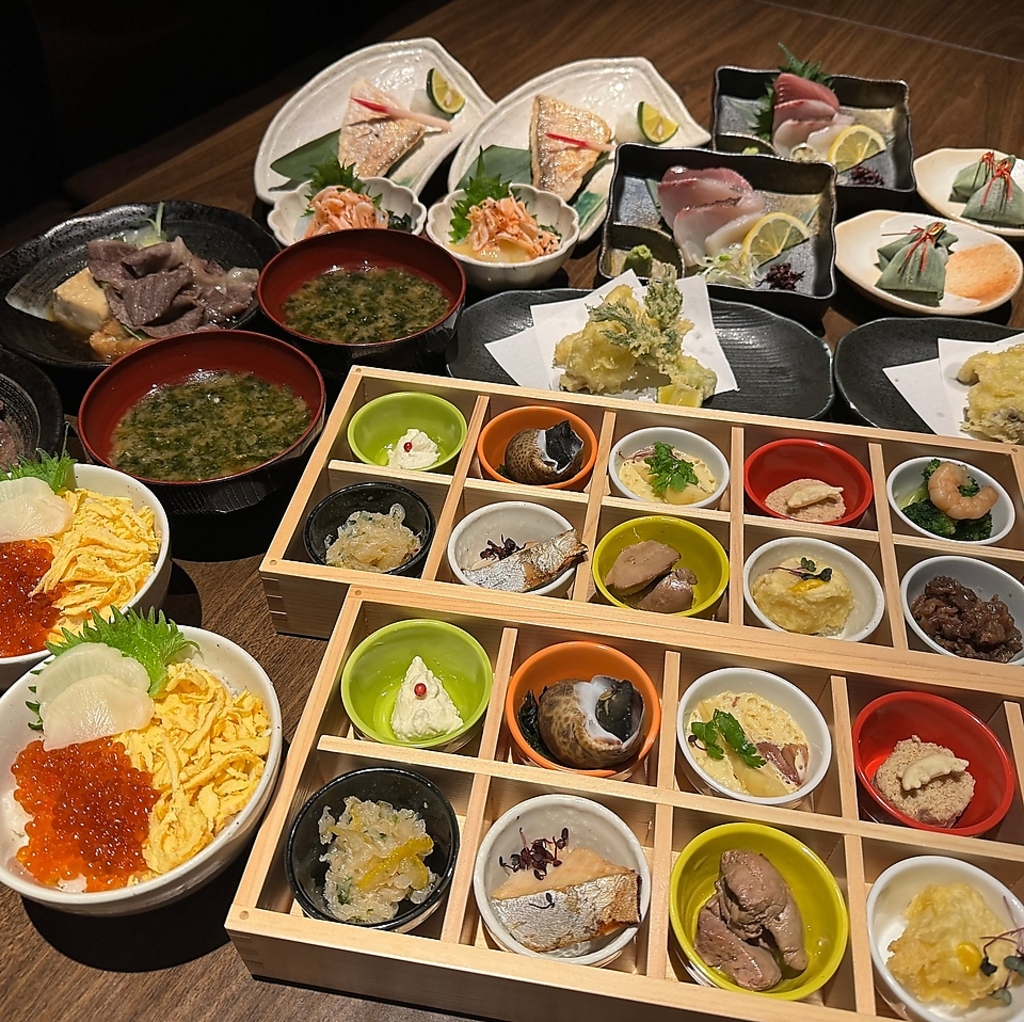 季節の味が盛りだくさん！飲み放題付宴会コース各種5,000円からご用意しています。