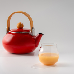 マッコリやチャミスルの定番韓国酒と豊富なドリンク類