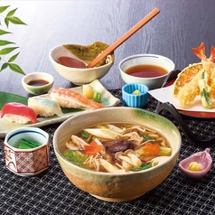 たっぷりきのこの釜玉あんかけきしめん寿司和膳