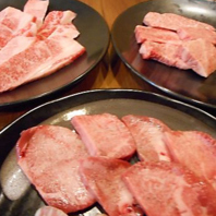 いろいろな肉の魅力を味わう、こだわり尽くしたセット