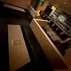 仕切りがあるので安心。少人数のグループ様にも楽しんでいただけます。