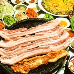 韓国亭 豚や 本店の特集写真