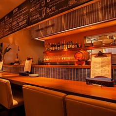 デート等にも人気のカウンター席となっております