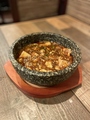 料理メニュー写真 牛肉入り　石焼　麻『辣』豆腐