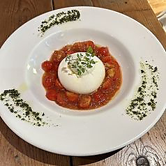 ［名物］自家製ブッラータチーズの カプレーゼ 